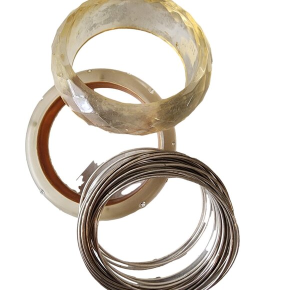 Collection of 3 Vintage Bangle bracelets. 2 - Acrylic and 1 - Multiple Wire. - Picture 1 of 3